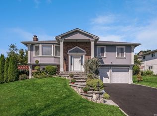 27 Joy Dr, New Hyde Park, NY 11040
