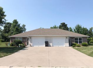 1120 NW Willow Dr, Grain Valley, MO 64029