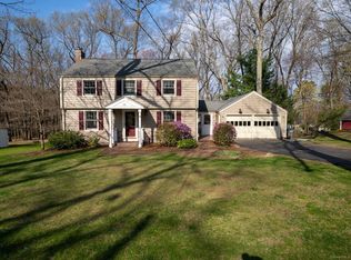 28 Bruce Rd, Manchester, CT 06040