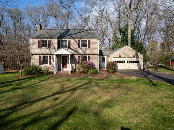 28 Bruce Road, Manchester, CT 06040