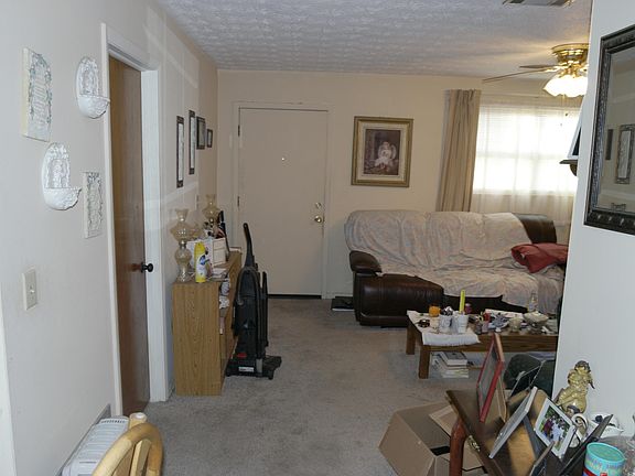 2nd image of 4223 De Kalb Ave
