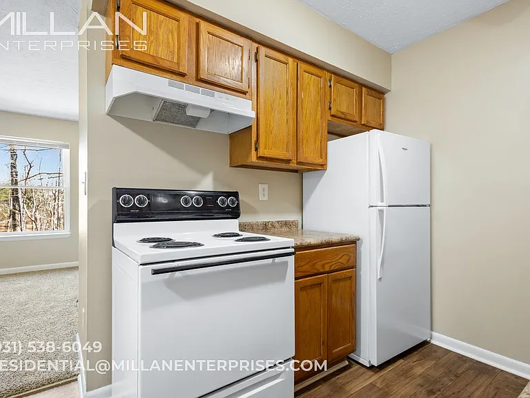 Valley View Apartments — Photo 13