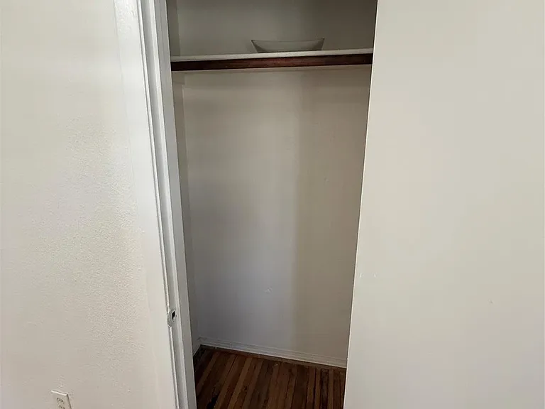 3002 Market St #4 — Photo 9