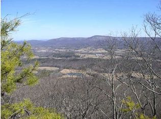 370 Aviator Dr, Menlo, GA 30731
