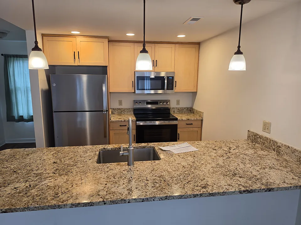 220 Spring House Ln