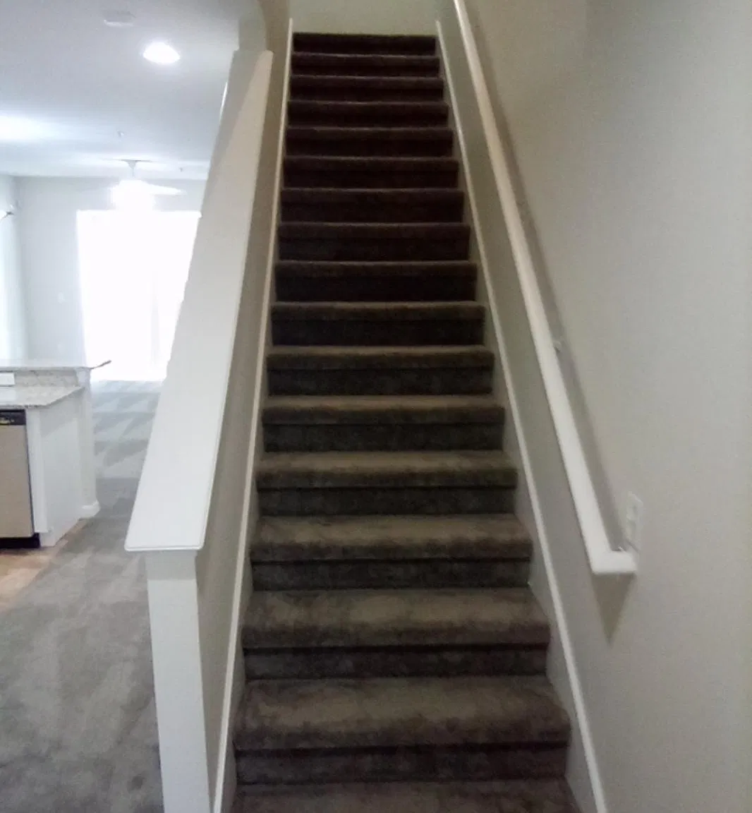 3 bed, 2.5 bath, 1728 sqft, $2,450 — Photo 3