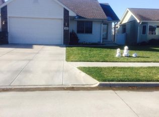 2612 S 16th St, Council Bluffs, IA 51501