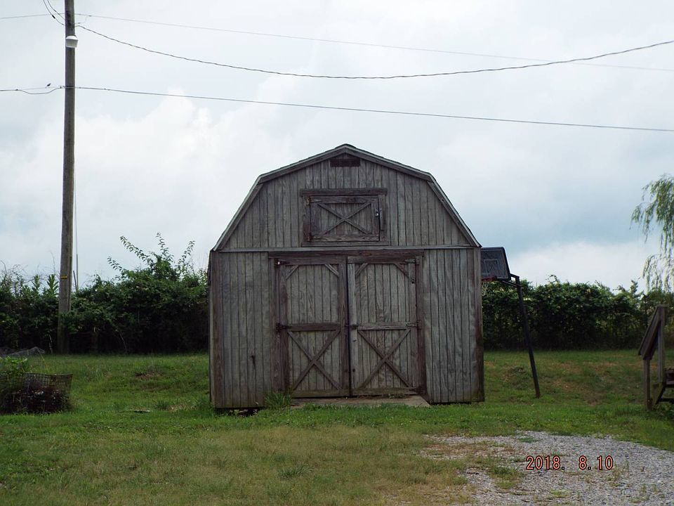 2nd image of 33 Campbell Ln