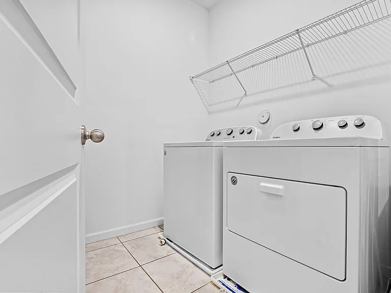 1826 Lake Cove Dr — Photo 35