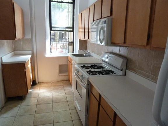 4th image of 270 Fort Washington Ave APT 2