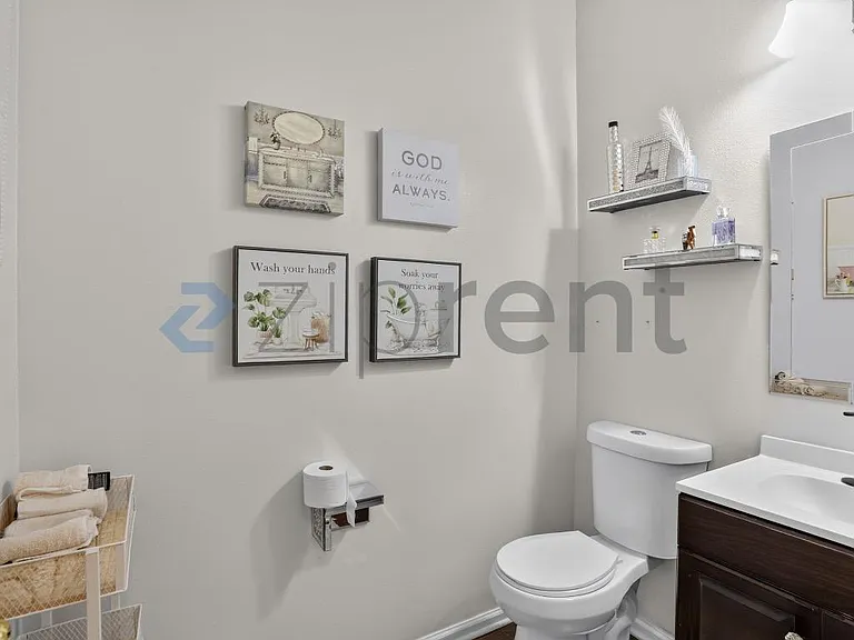 2354 Charleston Pointe SE — Photo 10