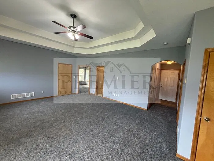 2 bed, 1.5 bath, $1,370 — Photo 4