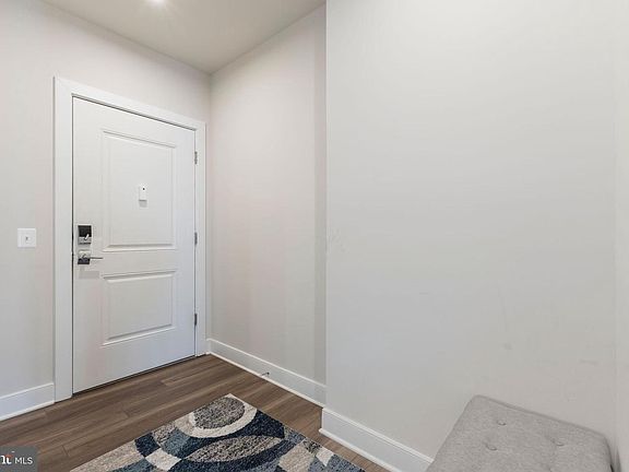 4th image of 104 Saint Ives Pl Unit 401