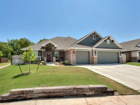 2412 Creek Side Cir, Moore, OK 73160