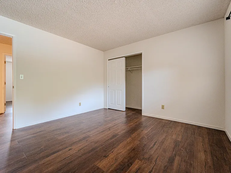 327 Clarkin Ct — Photo 22