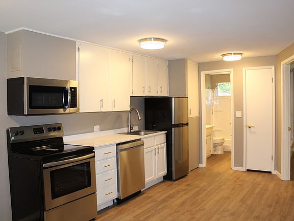 2nd image of 102 Summit Ave N APT 12