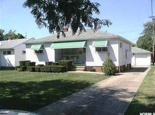 6158 Pearl Rd, Parma Heights, OH 44130