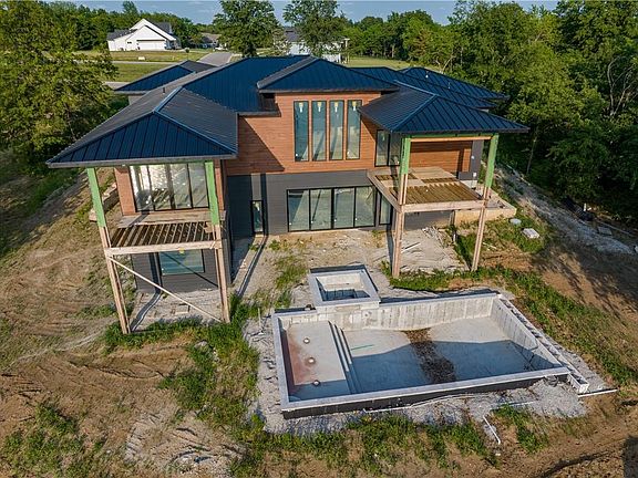 4th image of 14 Tomahawk Cir