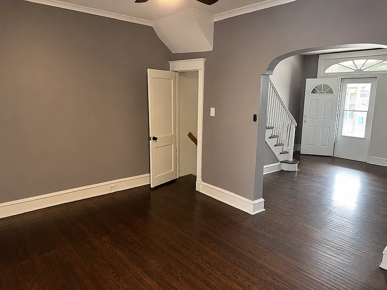 885 Granite St — Photo 2
