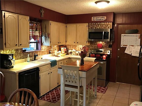 4th image of 132 Bowie Cir