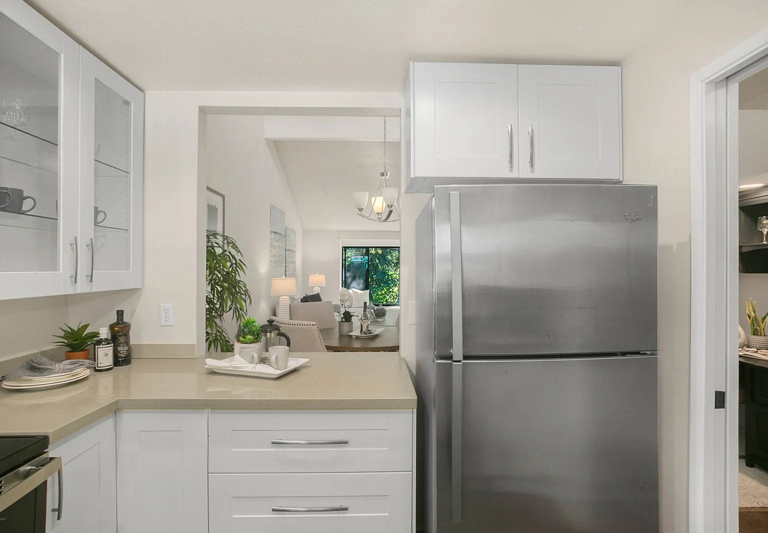 2 bed, 1075 sqft, $3,200 — Photo 1