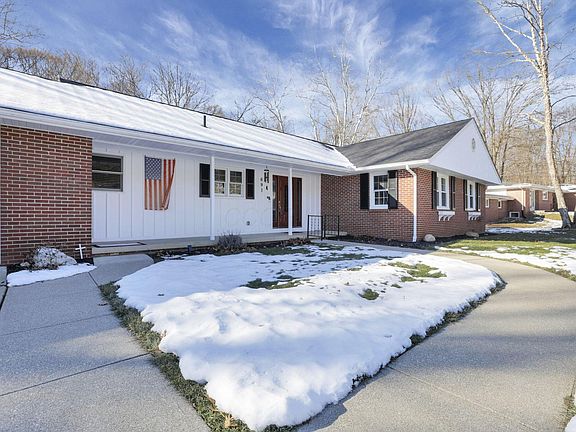5th image of 691 Harlech Dr
