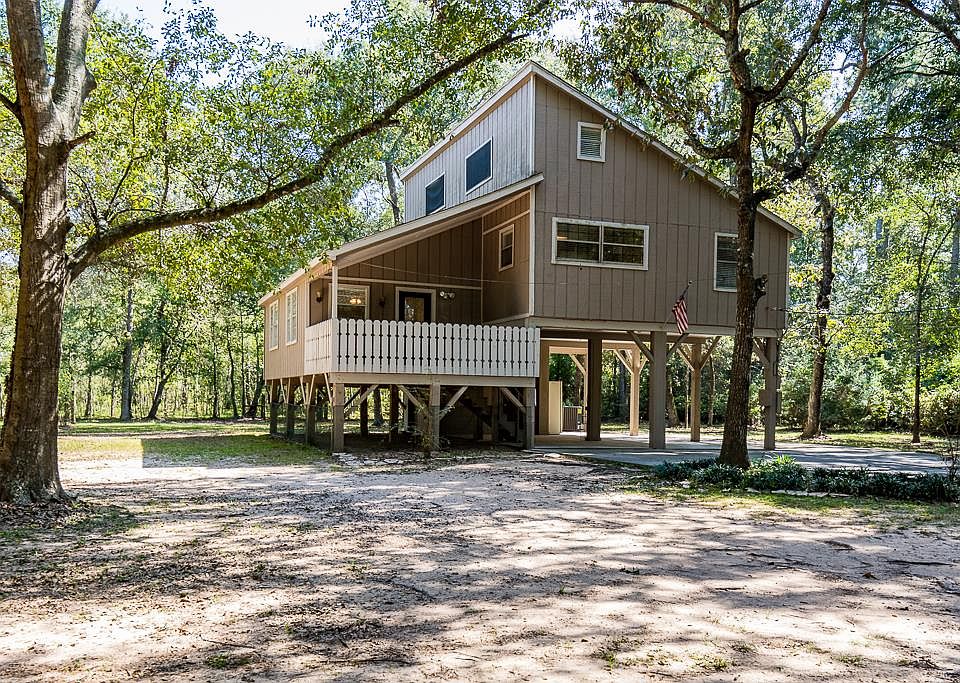 1st image of 22195 Pineridge Dr