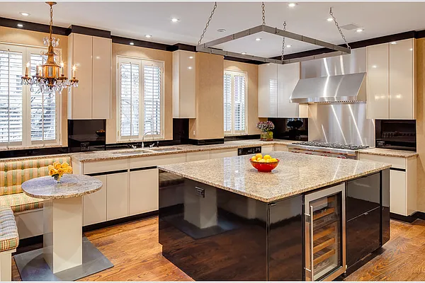 Sold by Stribling | media 22