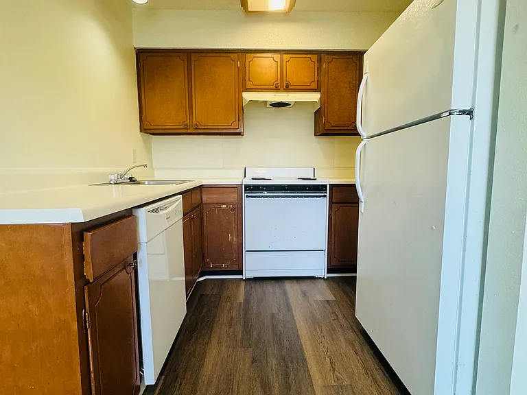 2901 Helena Ave — Photo 7