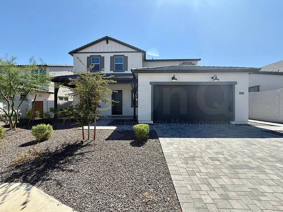 2700 N 216th Ave