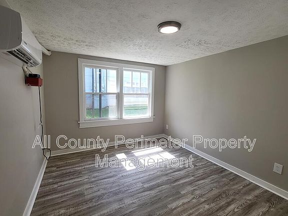 5th image of 3631 Washington St APT 4