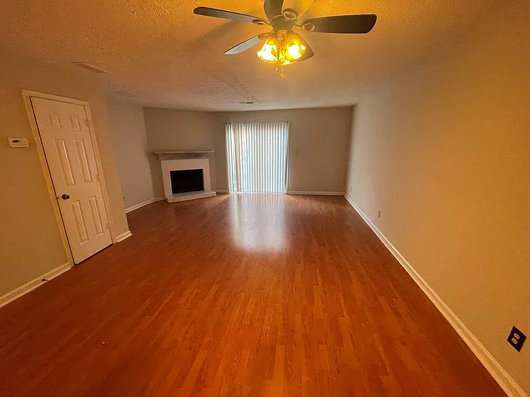 2906 Webb Bridge Rd — Photo 6