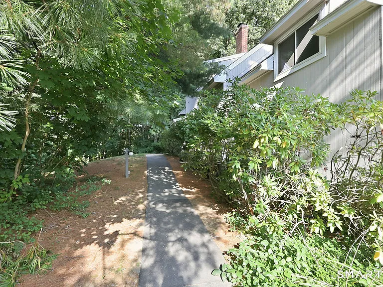 10 Partridge Ct #10 — Photo 15