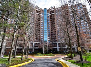 10101 Grosvenor Pl APT L13, Rockville, MD