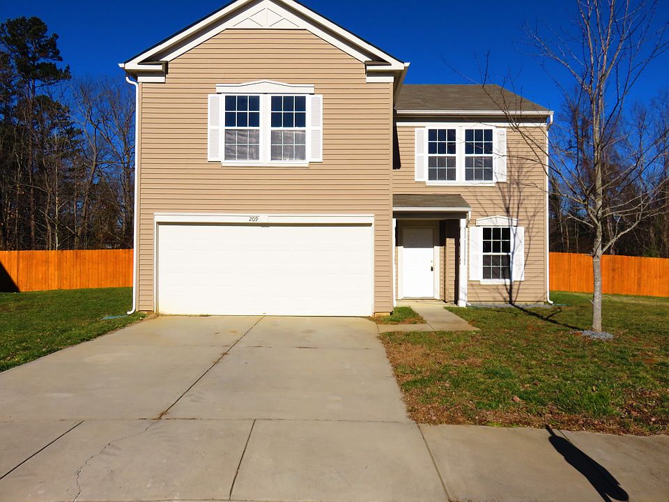 1st image of 209 Edzell Dr