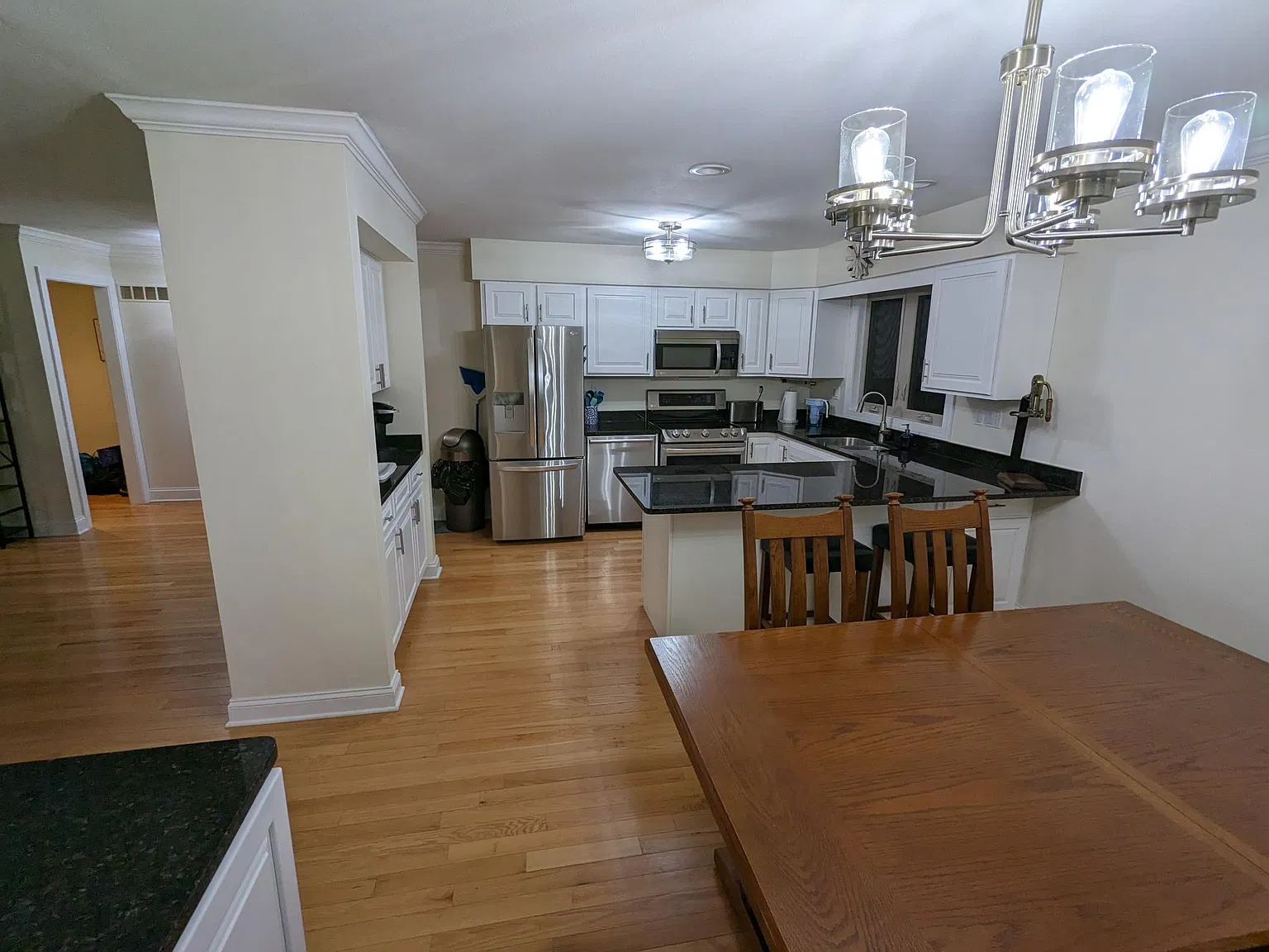4 bed, 3122 sqft, $2,400 — Photo 3