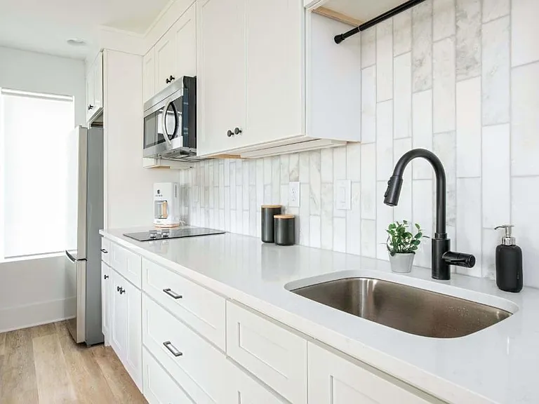 542 Boulevard Pl NE #D — Photo 12