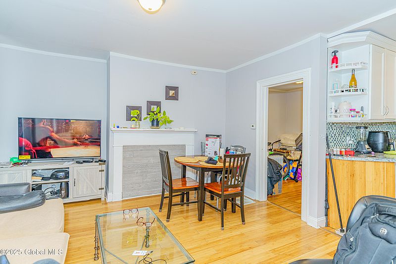 4th image of 175 Broad Street