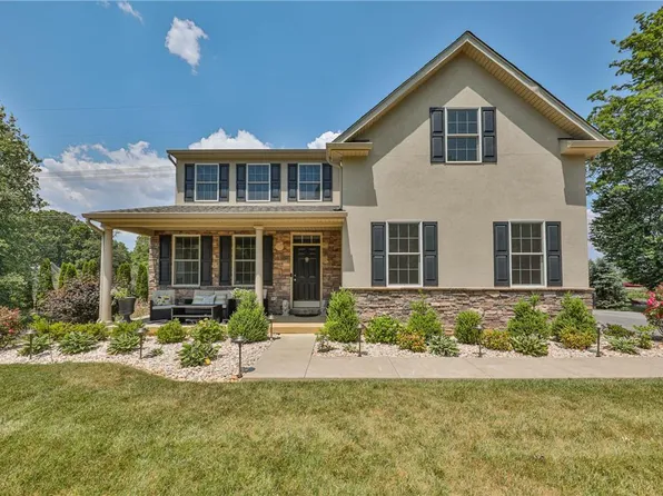 5559 Reid Ln, Allentown, PA 18104