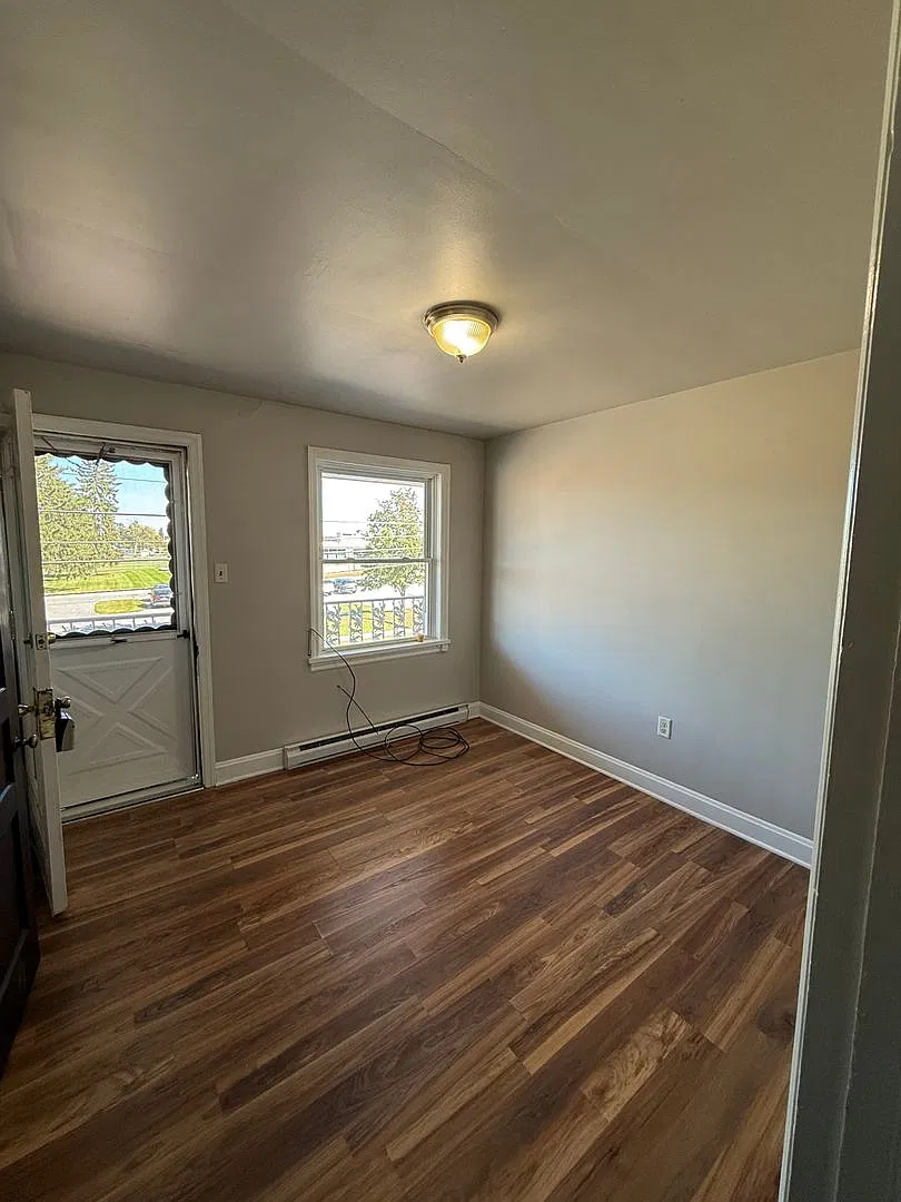 800 S 4th St — Photo 3