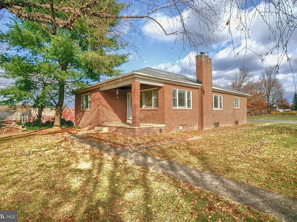 7 Crums Ln, Harrisburg, PA 17112