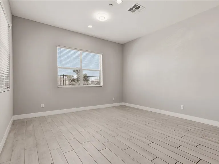 378 Malpaso St — Photo 7