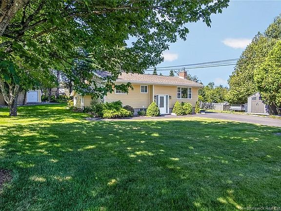3rd image of 8 Parkdale Ave