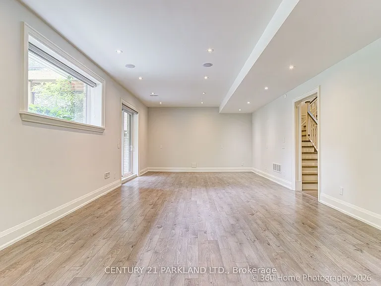 141 Churchill Ave — Photo 37