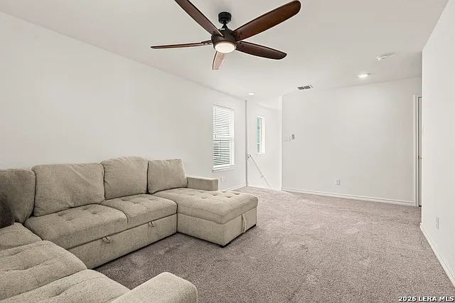 3 bed, 2.5 bath, 2245 sqft, $2,300 — Photo 4