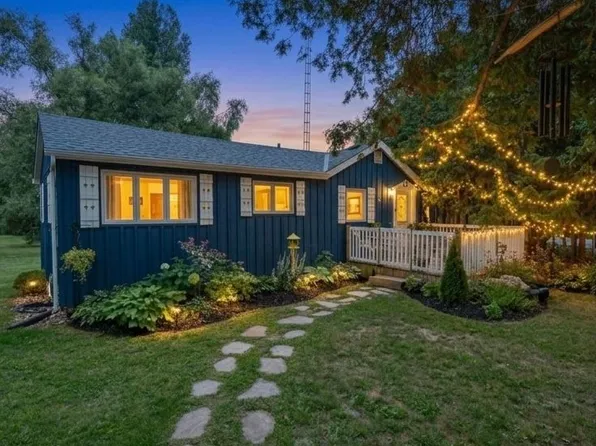 17 Mustard St, Uxbridge, ON L9P 1R2