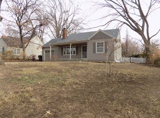 1830 SW Collins Ave, Topeka, KS 66604
