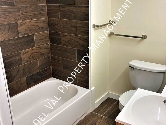 4th image of 1227 W Champlost Ave #3