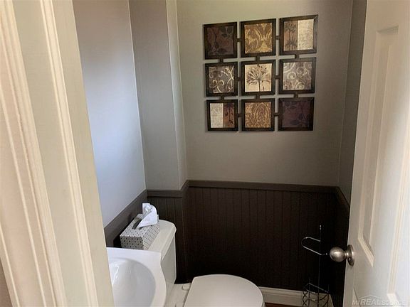 3rd image of 36575 Woodingham Dr