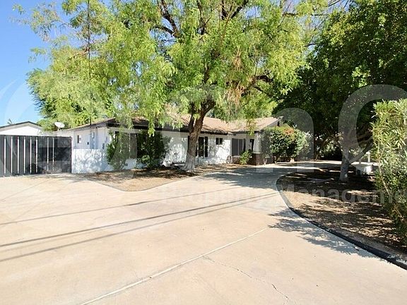 2nd image of 530 E Rose Ln